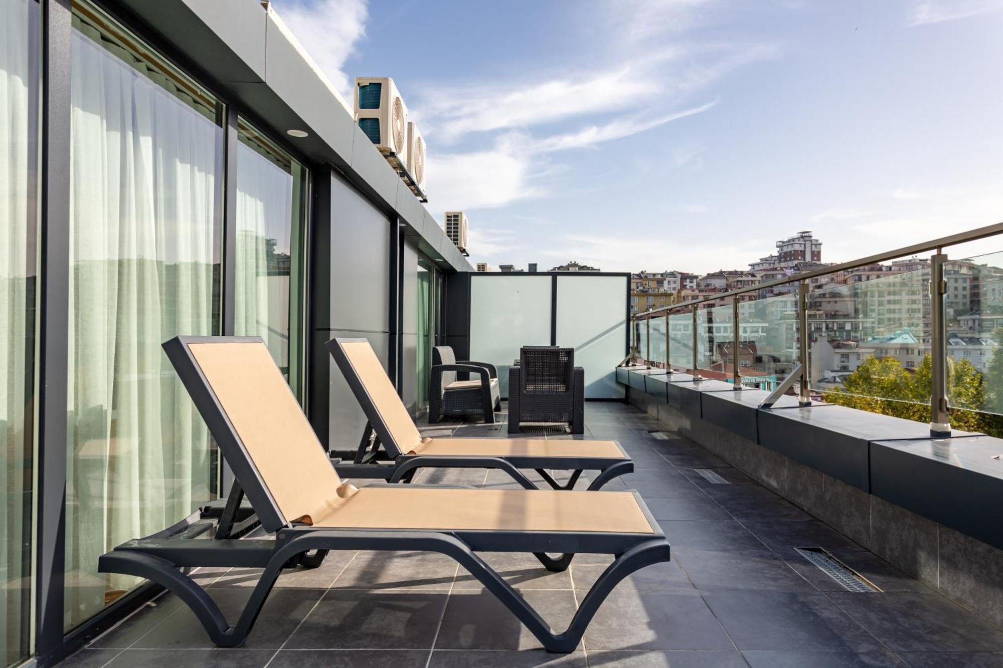 Atm Suit Otel Istanbul Exterior photo