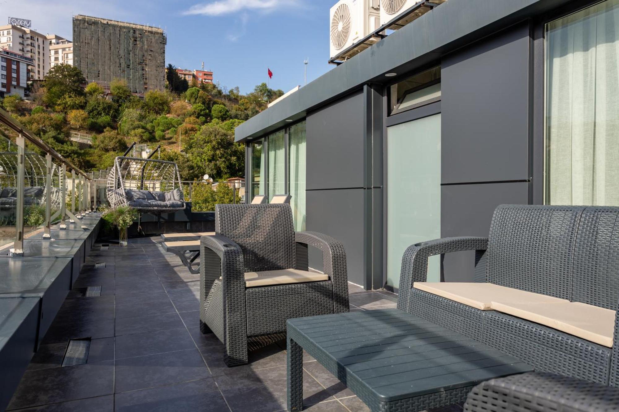 Atm Suit Otel Istanbul Exterior photo