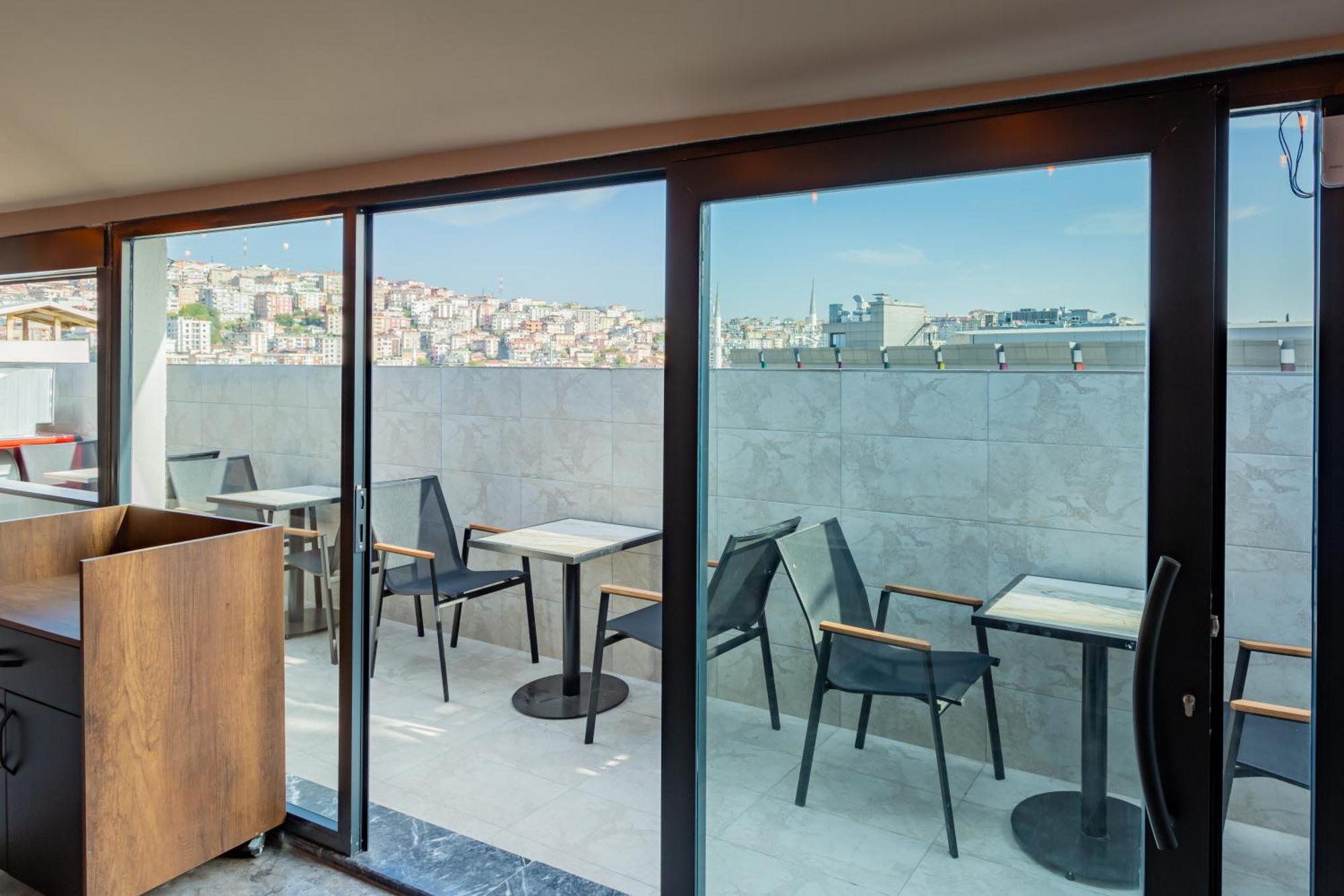 Atm Suit Otel Istanbul Exterior photo